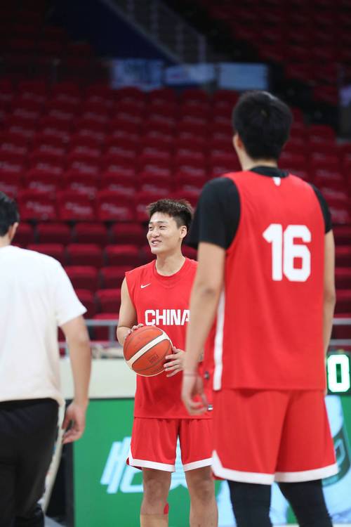 男篮中国直播视频直播，中国男篮直播间？