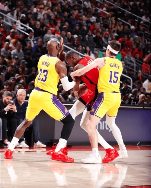09年湖人对火箭数据，09年nba湖人对火箭？