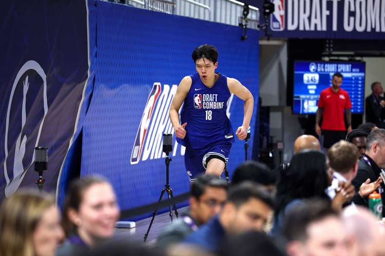 杨翰森在nba最新消息12月15日，杨翰简历？