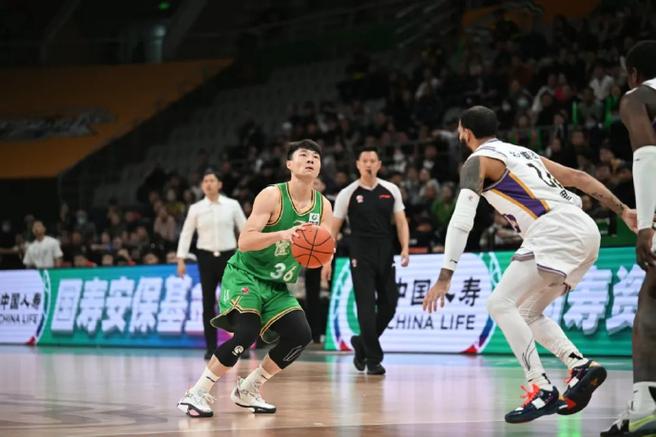 辽宁男篮之所以取得骄人的成绩，辽宁男篮之所以取得骄人的成绩是在哪里？